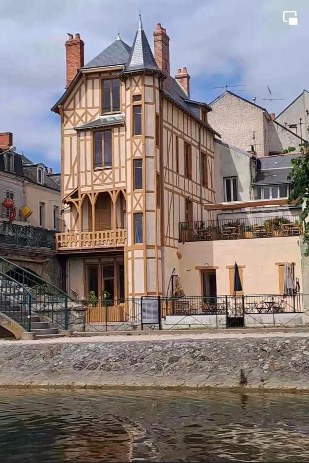 Logis Hotel La Maison A Pan De Bois Vierzon Exteriér fotografie